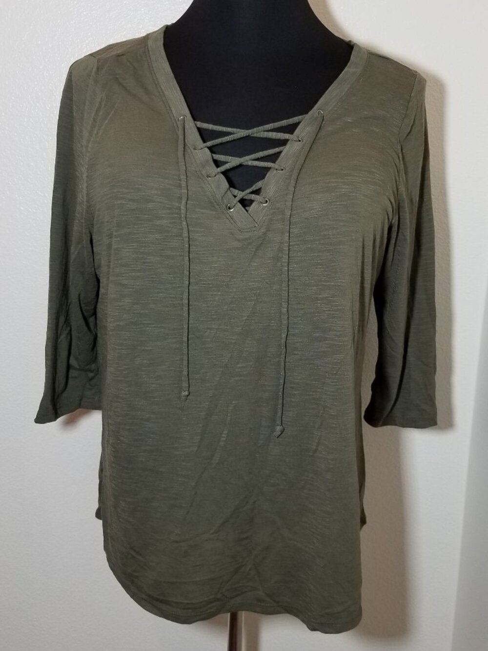 Lane Bryant Womens 18/20 Olive Green Lace Up 3/4 Sleeve V-Neck Shirt Boho Hippie
